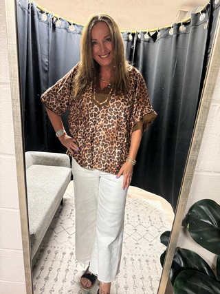 Umgee Leopard Print Pleated Sleeve Blouse